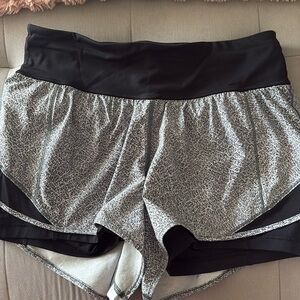 Lululemon lined speedy